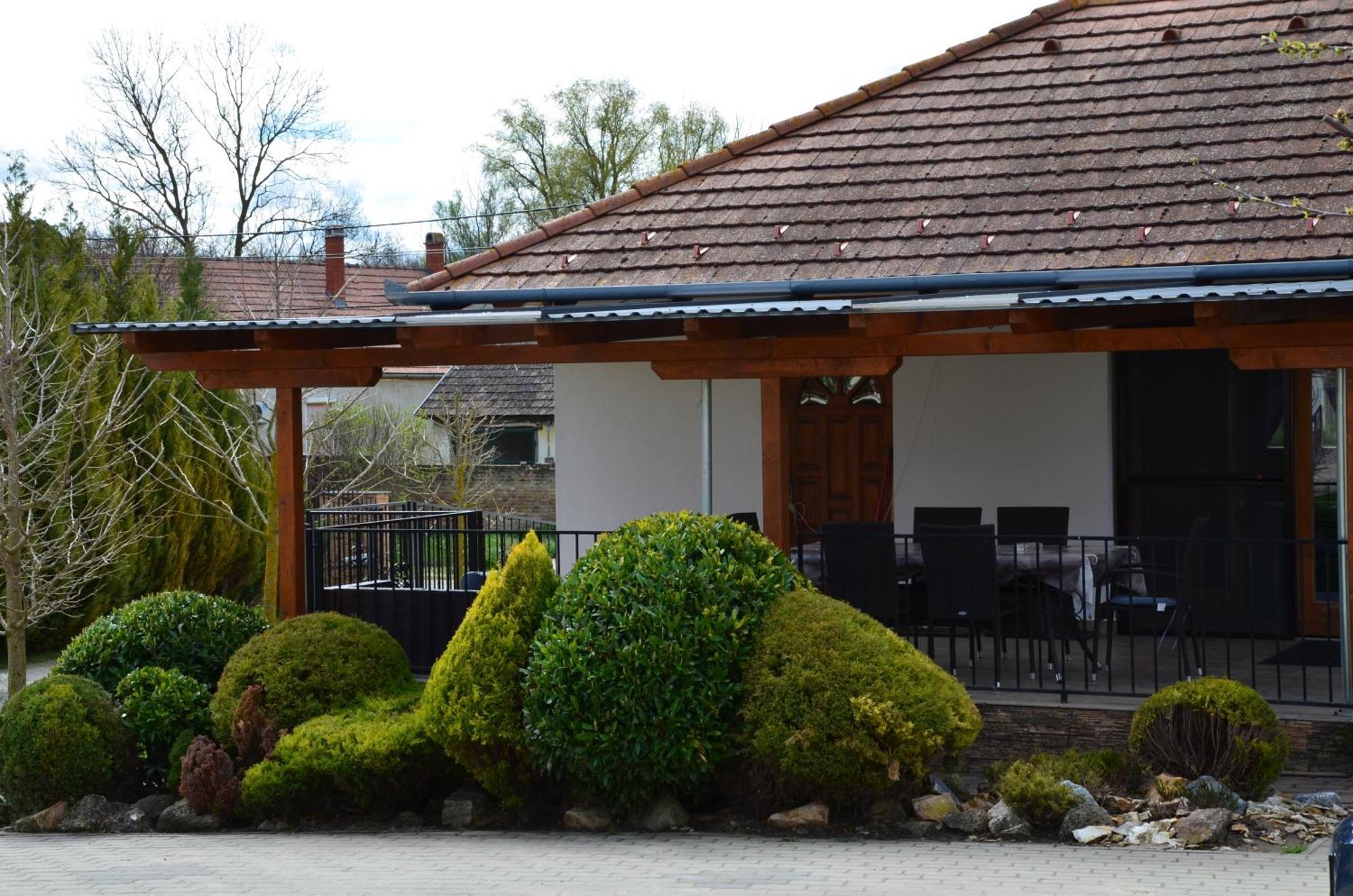 Hotel Kerekerdo Vendeghaz Kisszékely Exteriér fotografie